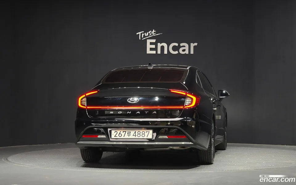 Hyundai Sonata Hybrid 2023 — thumbnail 4