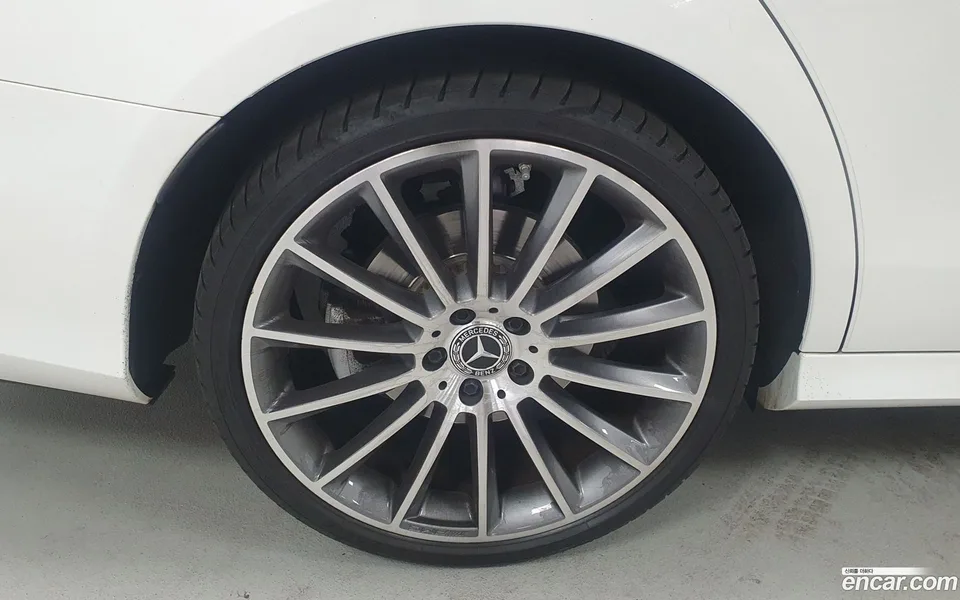 Mercedes-Benz E-Class E350 4MATIC AMG Line 2022 — миниатюра 2