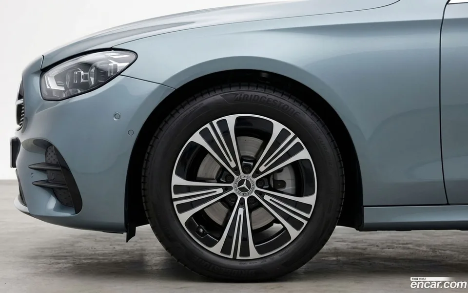 Mercedes-Benz CLA-Class CLA250 4MATIC 2025 — миниатюра 5