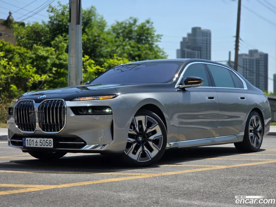 BMW 7 Series 2024