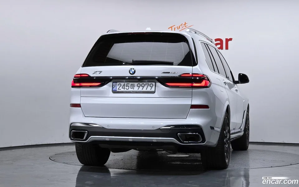 BMW X7 xDrive 40i M 6 2023 — миниатюра 4