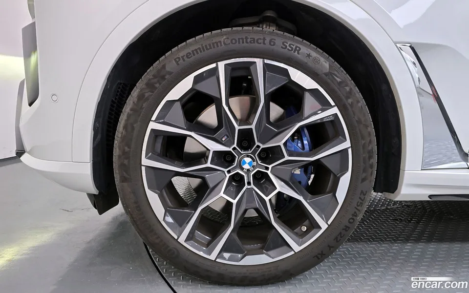 BMW X7 xDrive 40i M 6 2023 — миниатюра 5