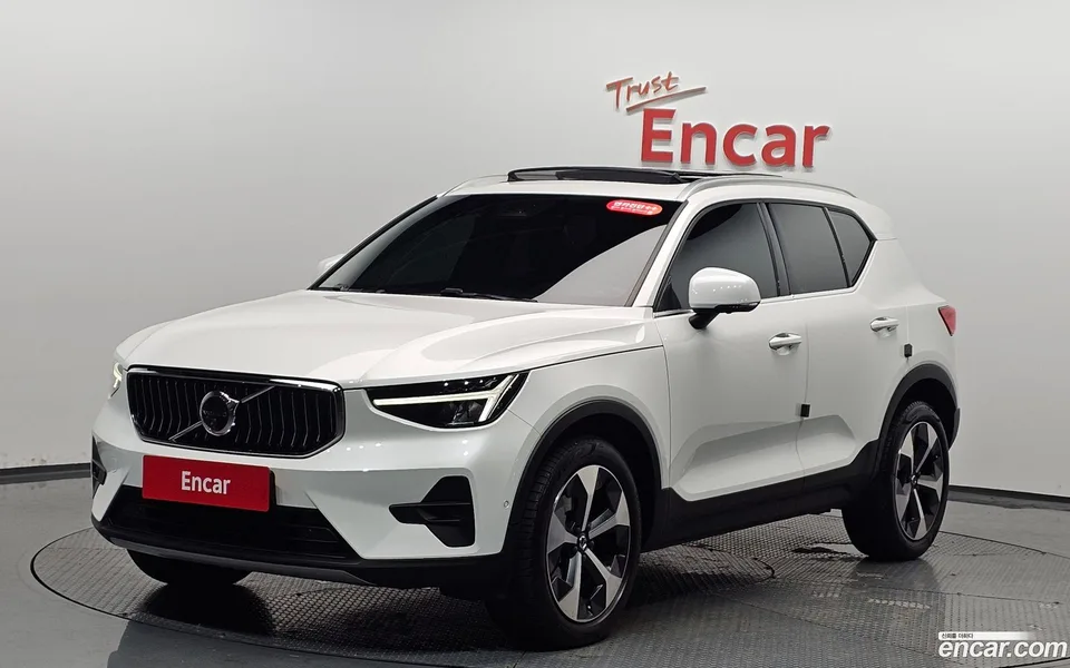 Volvo XC40 2023