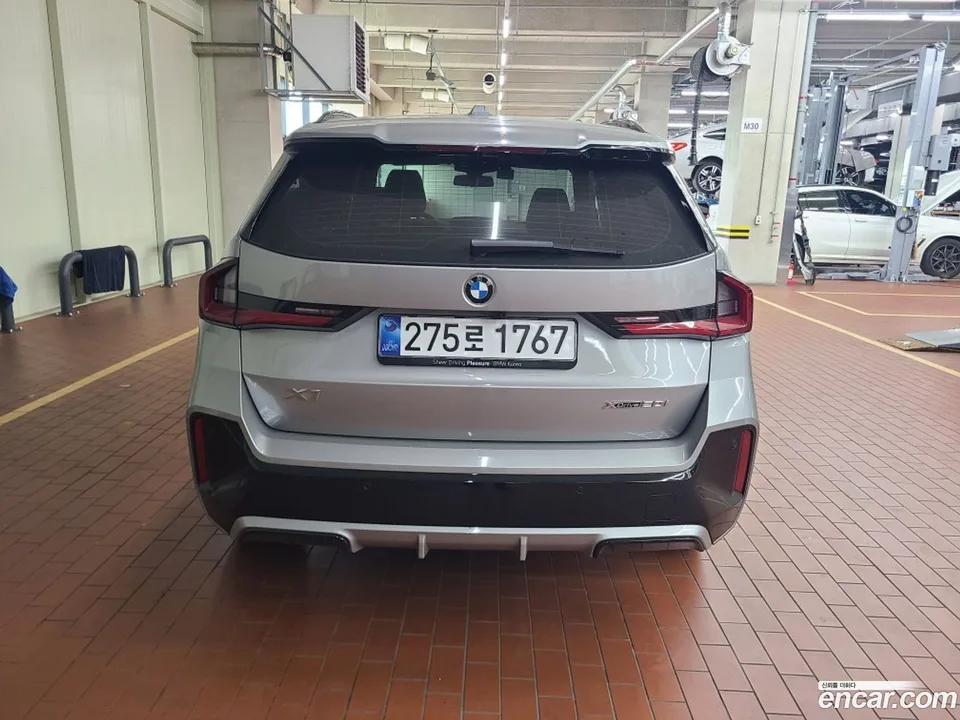BMW X1 xDrive 20i M 2025 — миниатюра 3