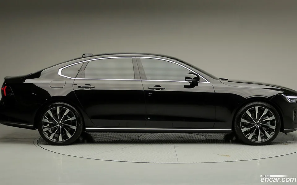 Volvo S90 T8 AWD 2025 — миниатюра 4