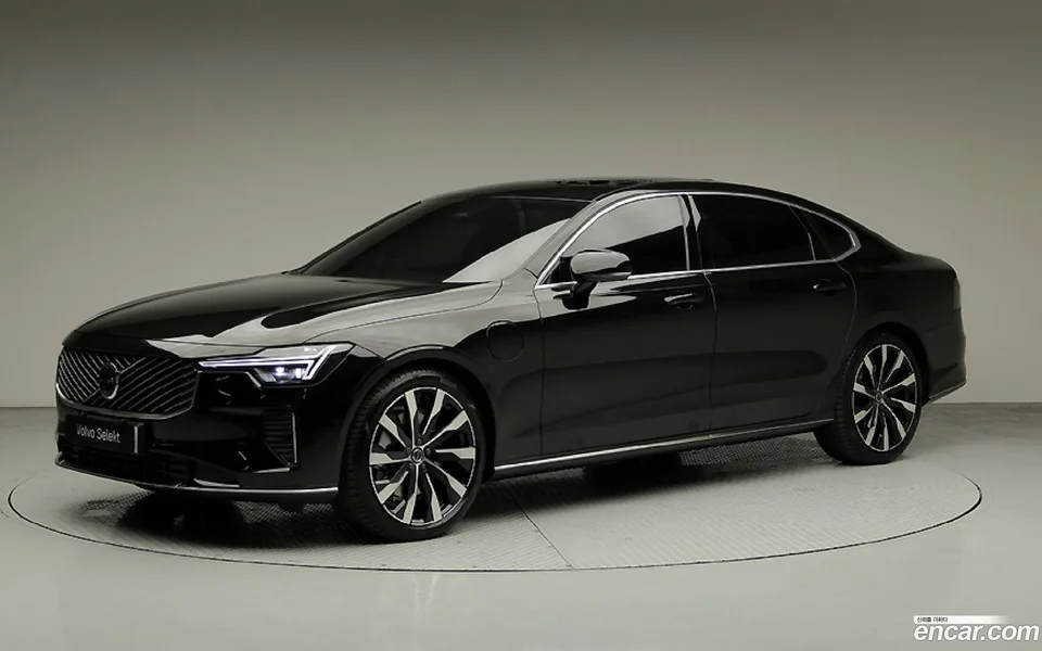 Volvo S90 T8 AWD 2025 — фото 1, купить с доставкой в Москву