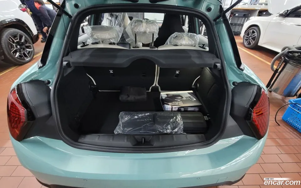 MINI Cooper S 5 2026 — миниатюра 2