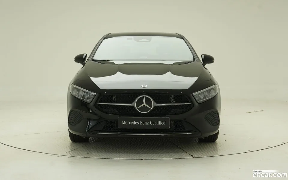 Mercedes-Benz A-Class A220 2024 — миниатюра 3