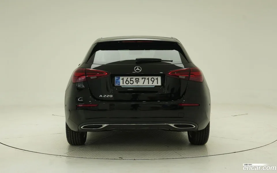 Mercedes-Benz A-Class A220 2024 — миниатюра 4