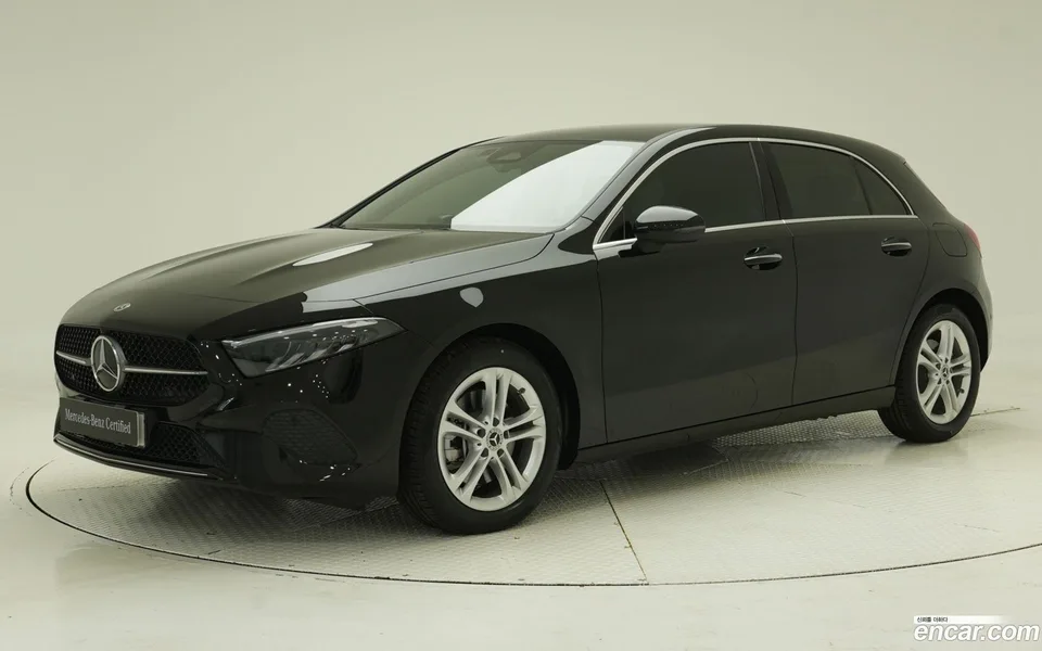 Mercedes-Benz A-Class A220 2024 — фото 1, купить с доставкой в Москву
