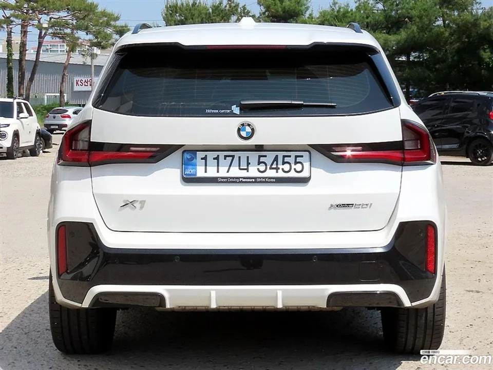 BMW X1 xDrive 20i M 2025 — миниатюра 4