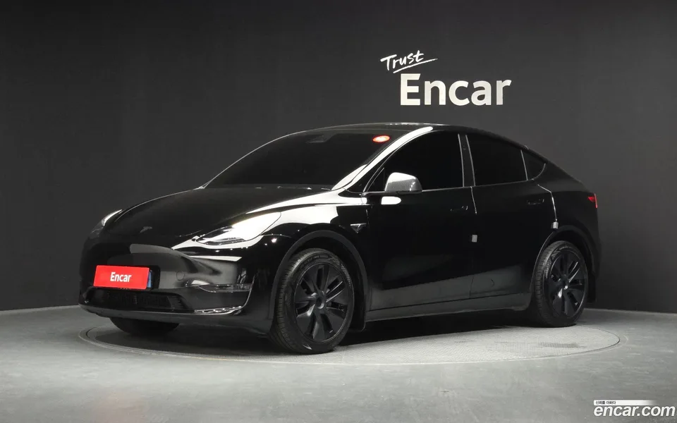 Tesla Model Y AWD 2024 — фото 1, купить с доставкой в Москву