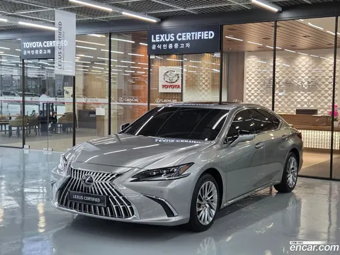Lexus ES 300h 2025 купить в Москве