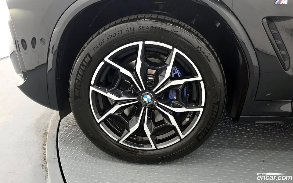 BMW X3 xDrive 20i M 2023 — миниатюра 2