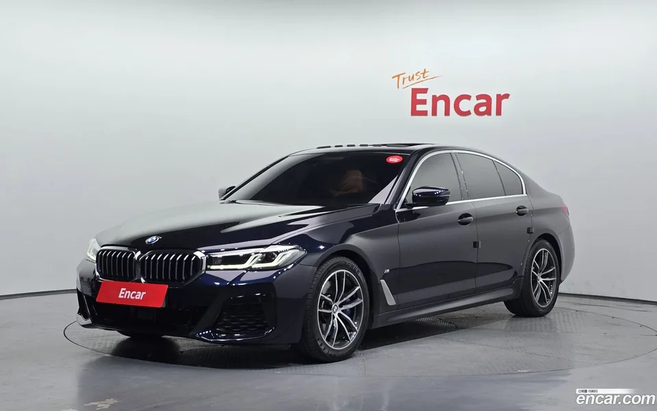 BMW 5 Series 520i M 2023 — фото 1, купить с доставкой в Москву