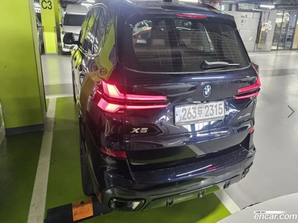 BMW X5 xDrive 50e M 2024 — миниатюра 3