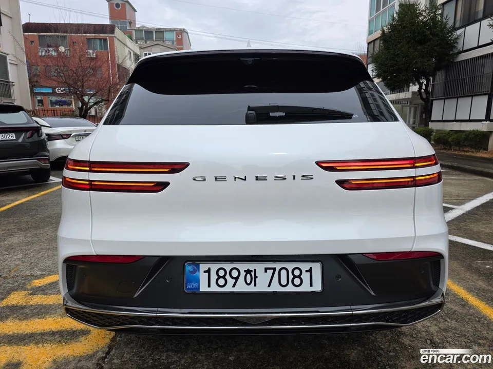 Genesis GV70 2.5T 2WD 2026 — миниатюра 2