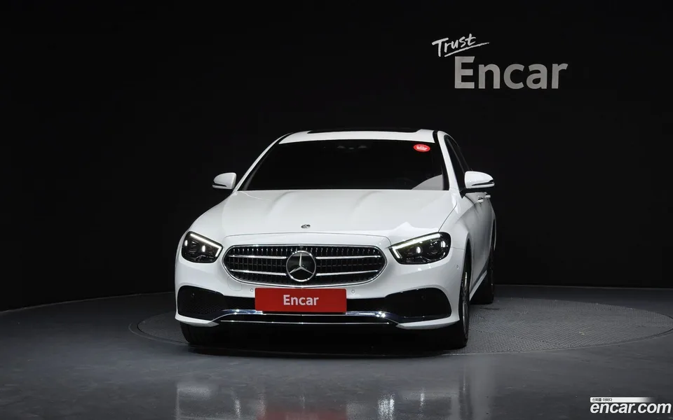 Mercedes-Benz E-Class E350 4MATIC 2022 — миниатюра 3