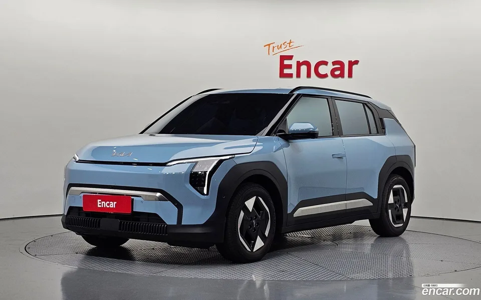 Kia EV3 2WD 2024 — фото 1, купить с доставкой в Москву
