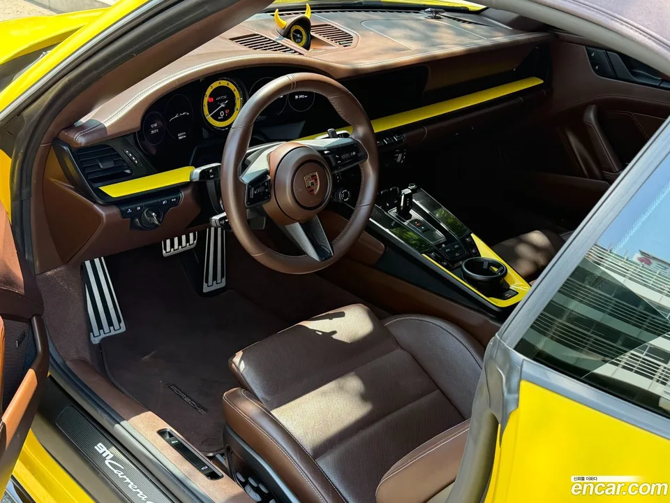 Porsche 911 (992) 4 GTS 2023 — миниатюра 5