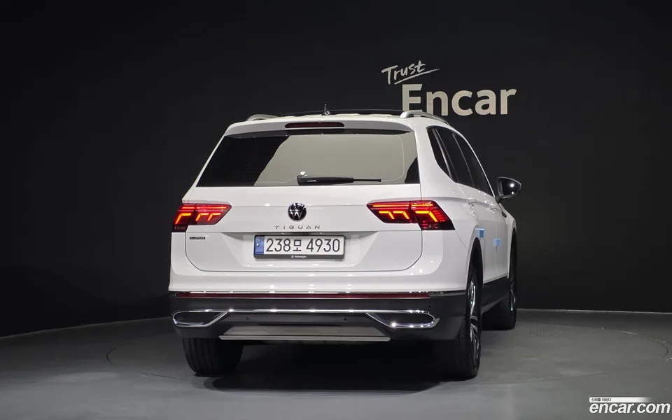 Volkswagen Tiguan Allspace 2.0 TSI 2022 — миниатюра 4