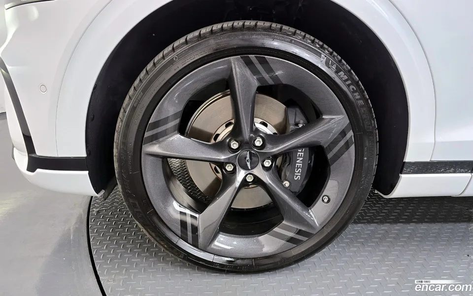 Genesis GV70 2.5T AWD 2024 — миниатюра 2