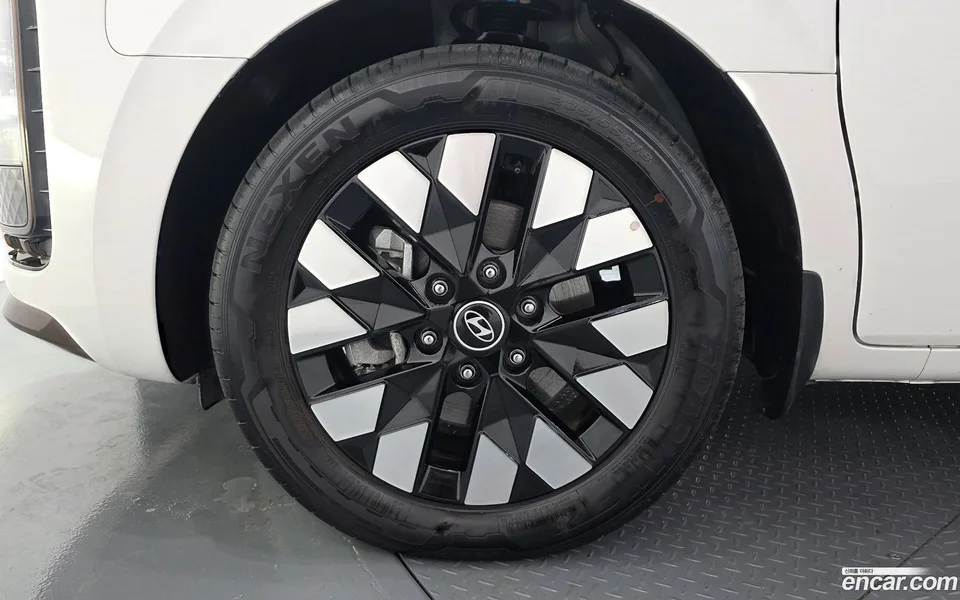 Hyundai Staria HEV 1.6 9 2024 — миниатюра 2