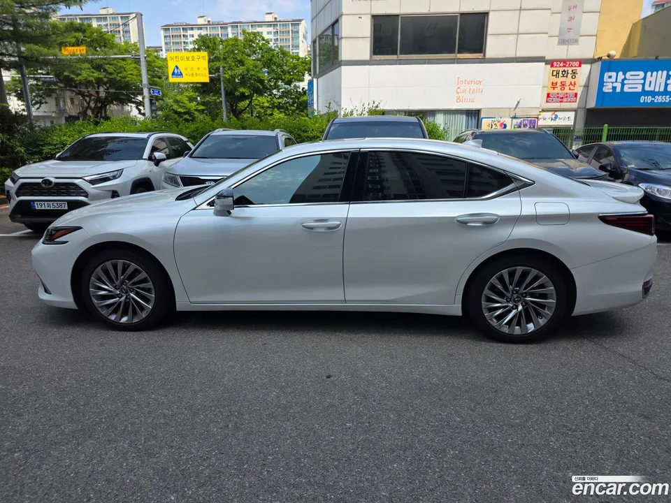 Lexus ES 300h 2024 — миниатюра 2