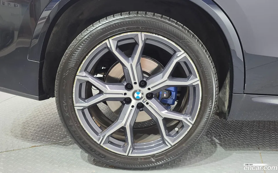 BMW X5 xDrive 40i M 2022 — миниатюра 5