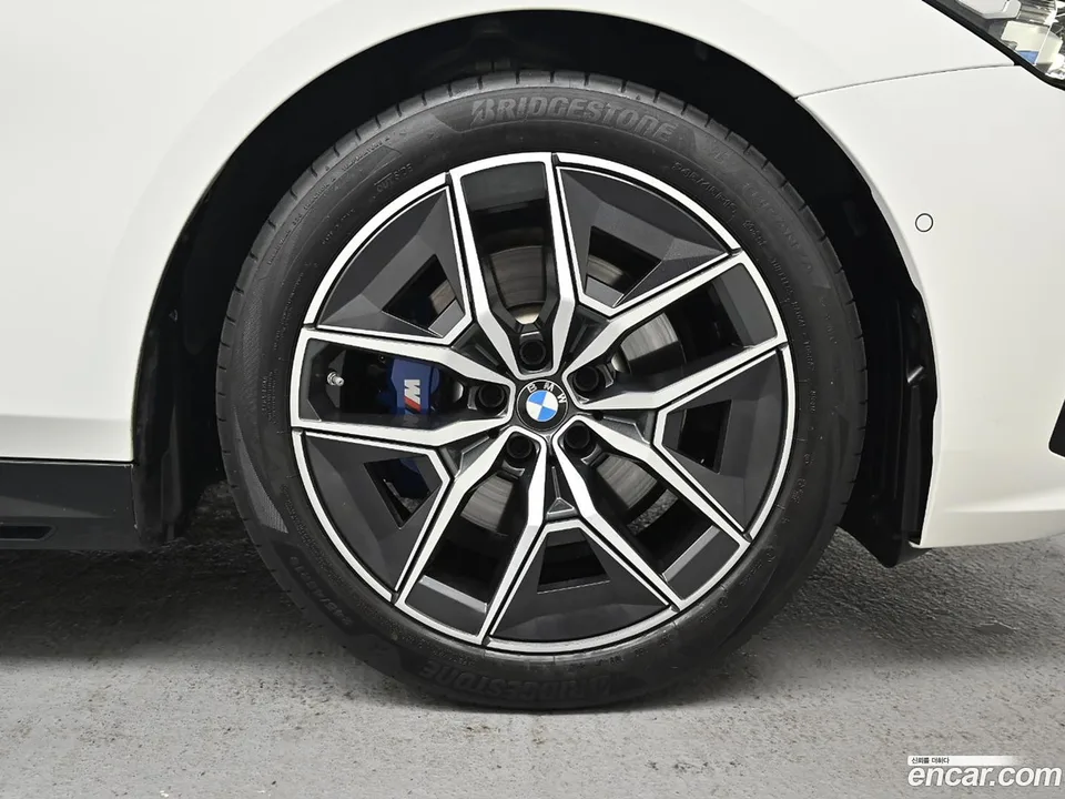 BMW 5 Series 520i M 2025 — миниатюра 5