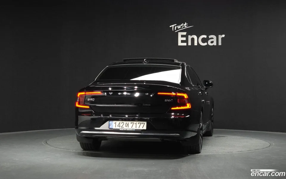 Volvo S90 B6 AWD 2022 — миниатюра 4