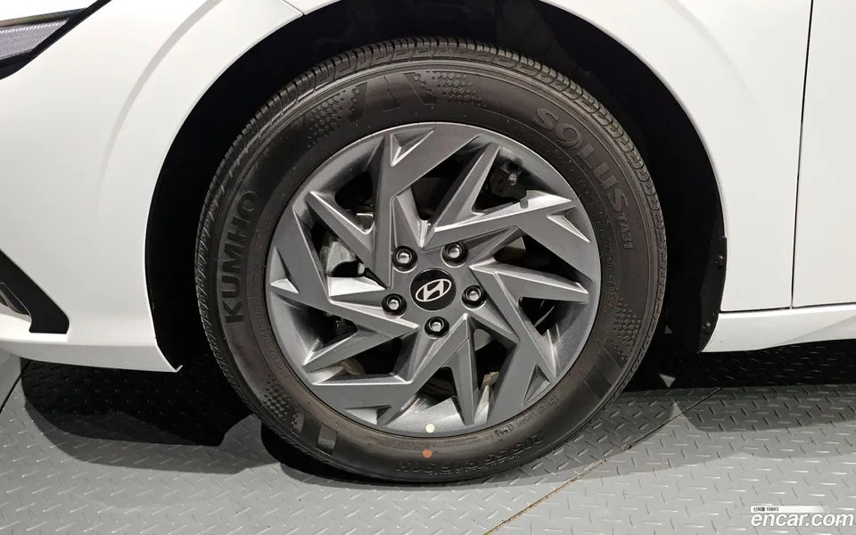 Hyundai Avante CN7 Hybrid 2025 — миниатюра 5