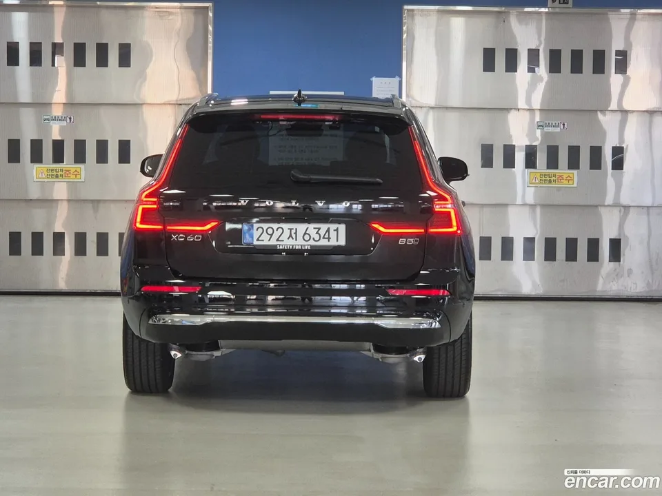 Volvo XC60 B5 2026 — миниатюра 3