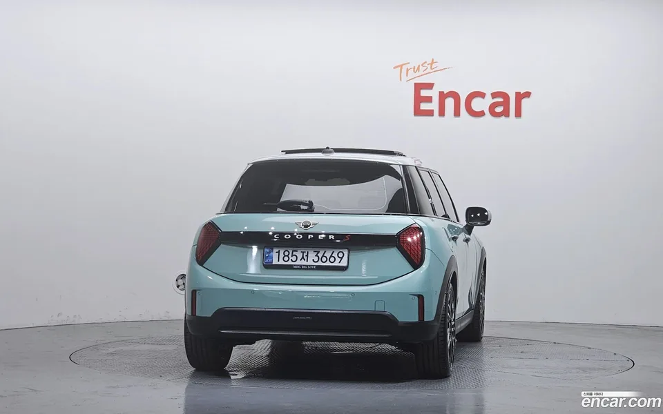 MINI Cooper S 5 2024 — thumbnail 4