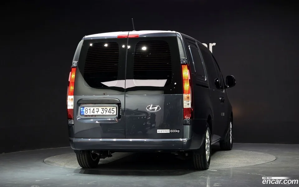 Hyundai Staria 5 2023 — миниатюра 4