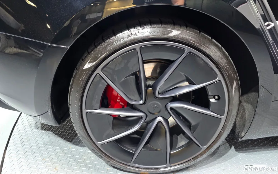 Tesla Model 3 AWD 2024 — миниатюра 2