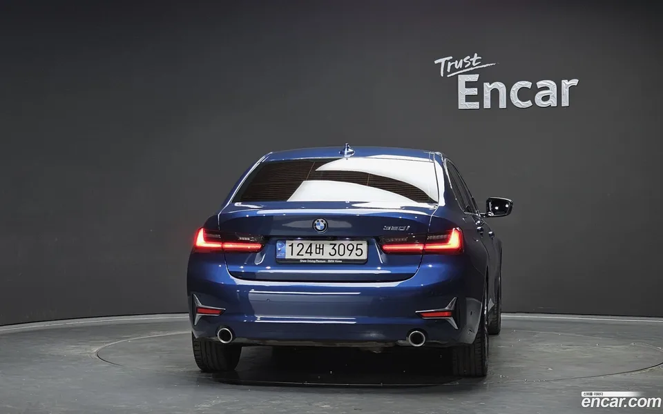 BMW 3 Series 320i 2022 — миниатюра 4
