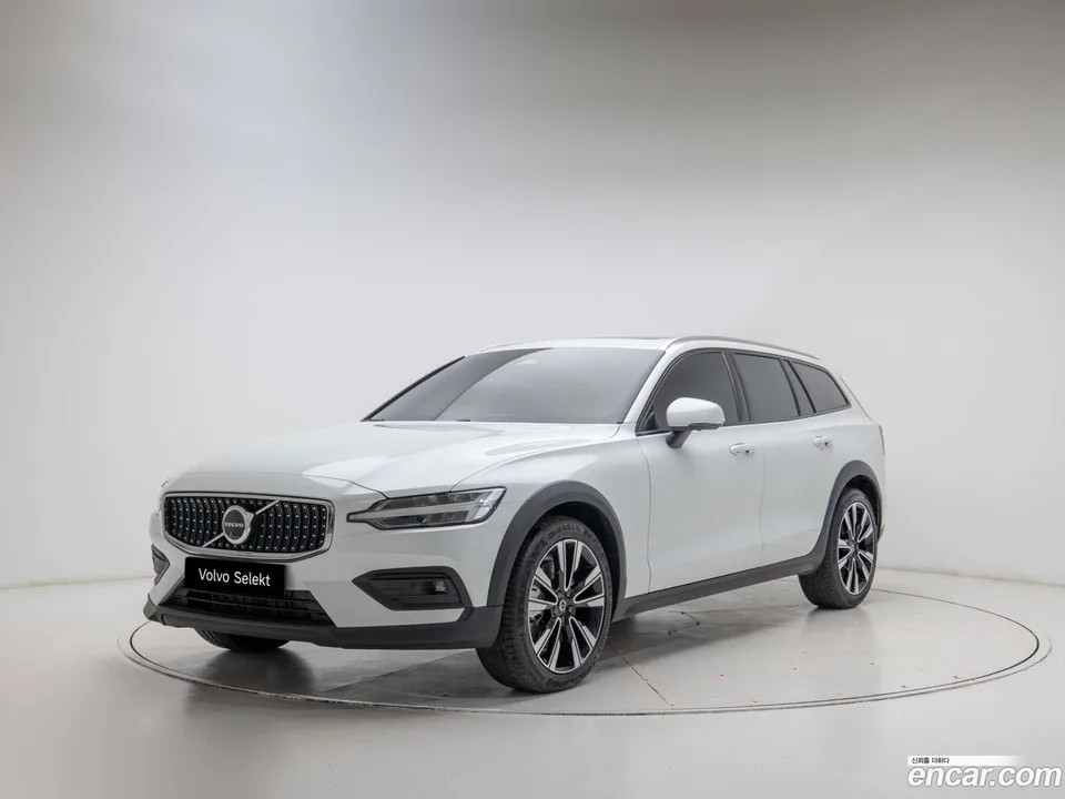 Volvo V60 Cross Country 2026