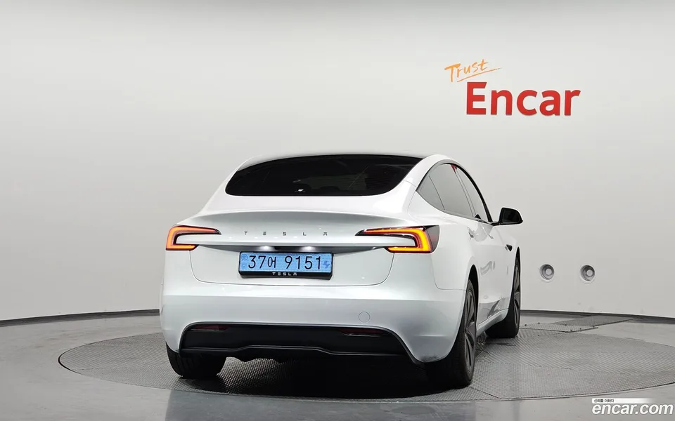 Tesla Model 3 RWD 2025 — миниатюра 4