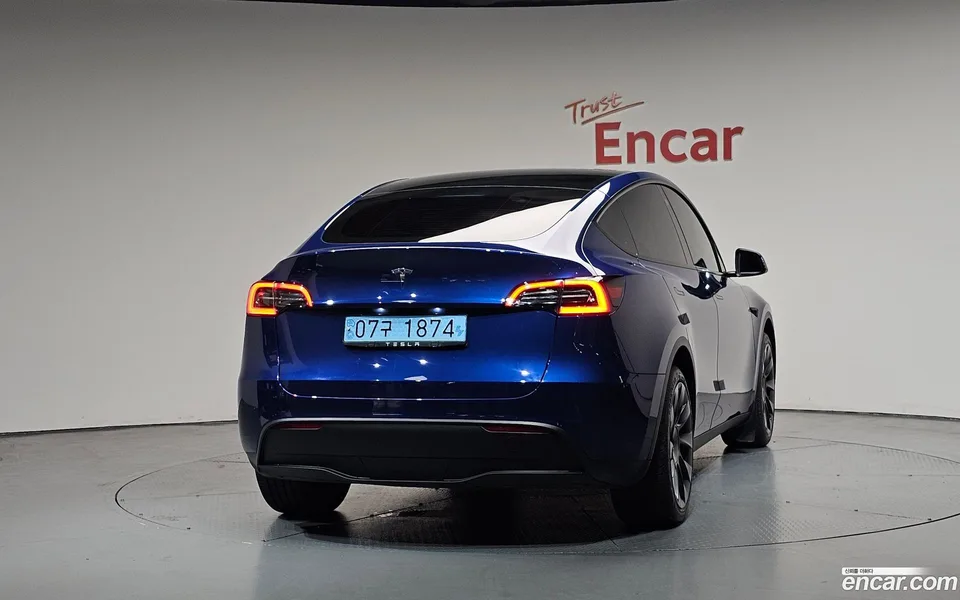 Tesla Model Y RWD 2023 — миниатюра 4