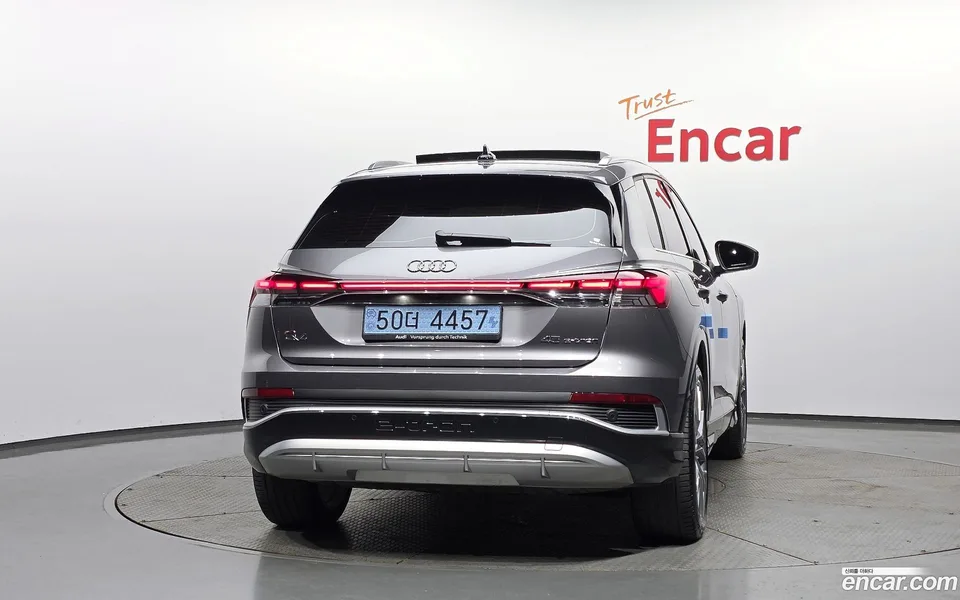 Audi Q4 e-tron 45 2025 — миниатюра 4