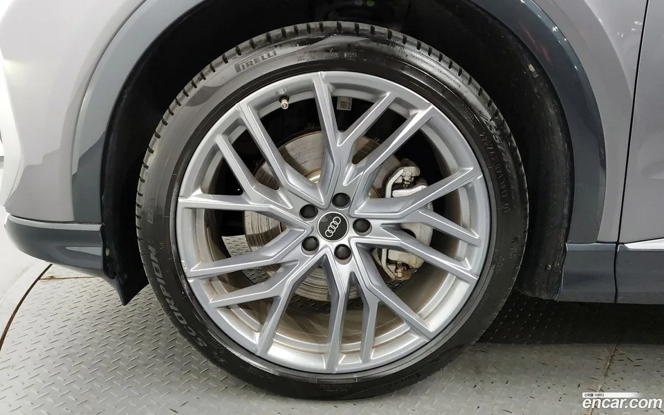 Audi Q4 e-tron 45 2025 — миниатюра 5