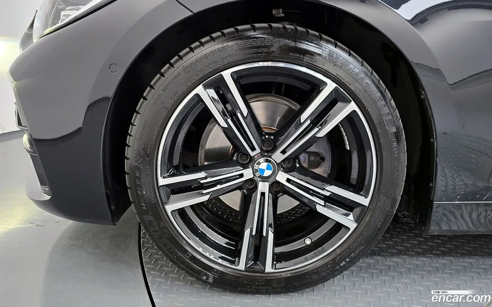 BMW 4 Series 420i M 2022 — миниатюра 5