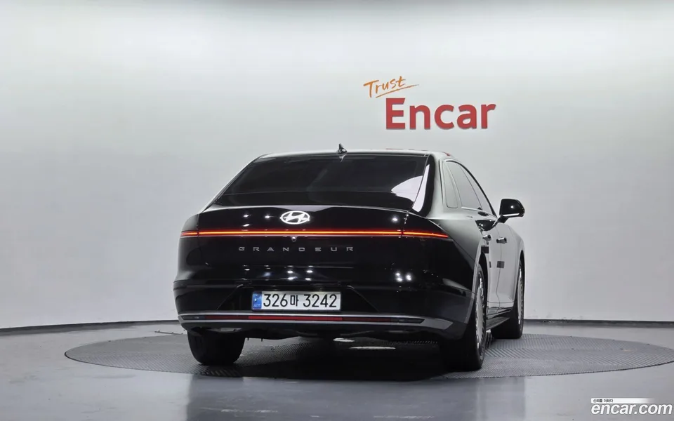 Hyundai Grandeur Hybrid 2023 — миниатюра 4