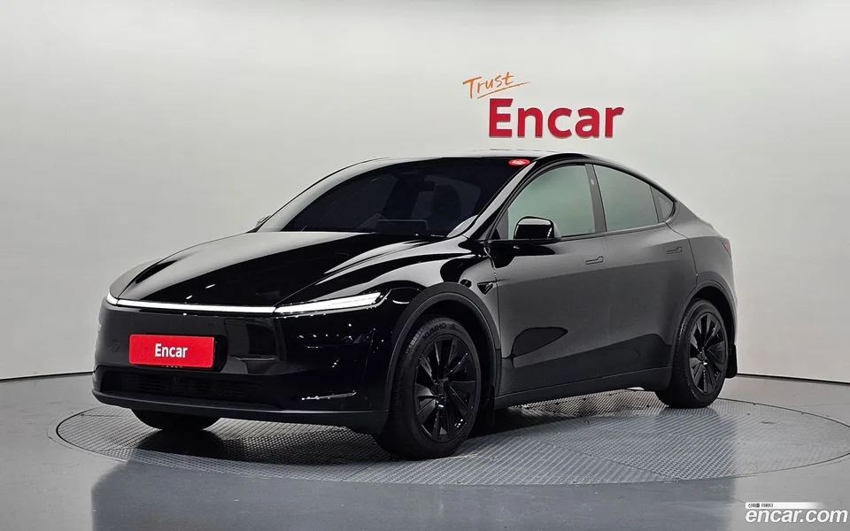 Tesla Model Y RWD 2025 — фото 1, купить с доставкой в Москву