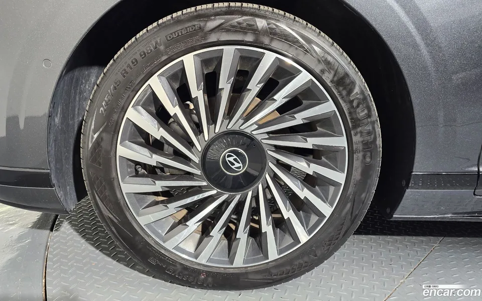 Hyundai Grandeur Hybrid 2024 — миниатюра 5