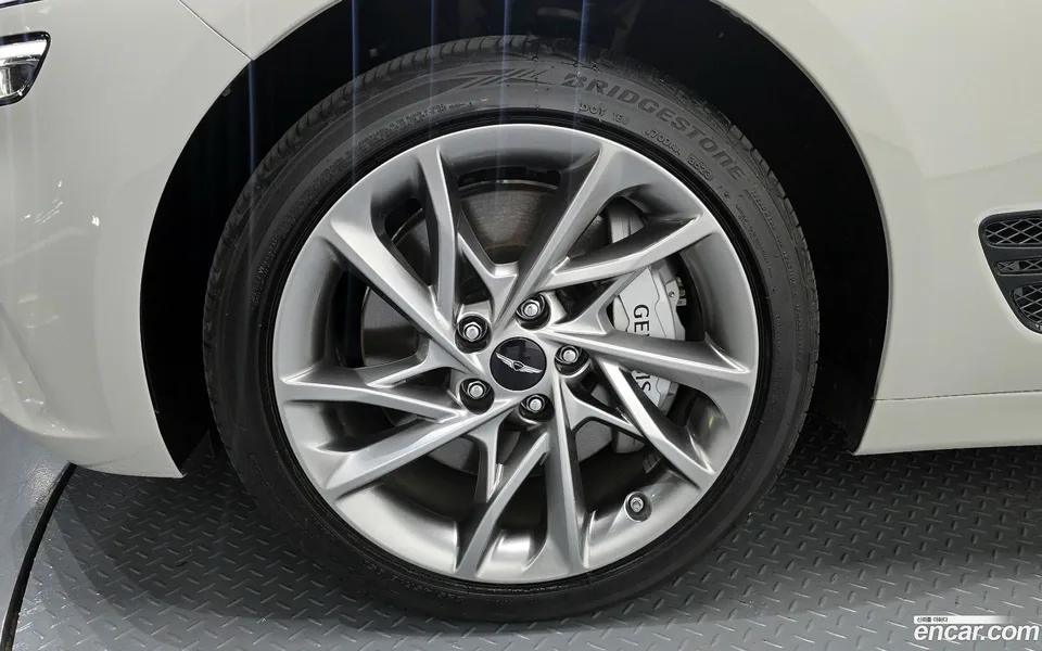 Genesis G70 2.5T 4WD 2024 — миниатюра 2
