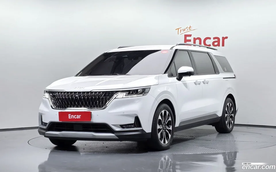 Kia Carnival 9 2022 — фото 1, купить с доставкой в Москву