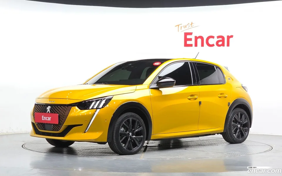Peugeot e-208 2023