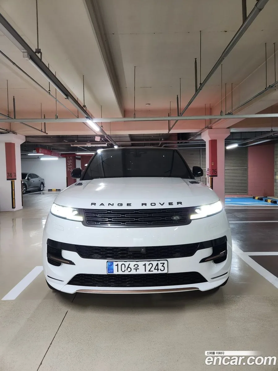 Land Rover Range Rover Sport D300 HSE 2023 — фото 1, купить с доставкой в Москву